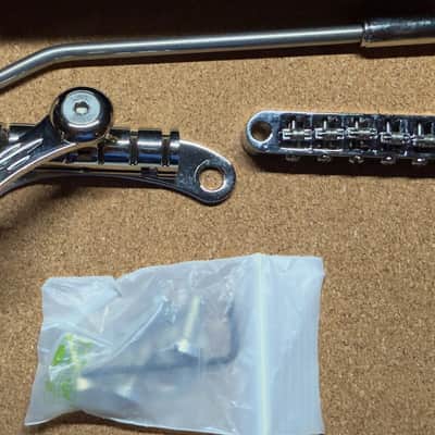 Duesenberg Les Trem and TonePros TPFT N Roller Vibrato System Tune O Matic image 3