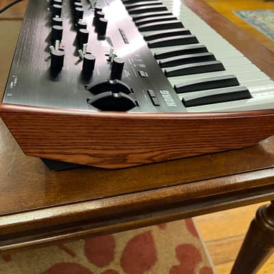 Korg Prologue 8 Polyphonic 49-Key 8-Voice Analog Synthesizer 2018 - Present - Black/Wood image 2