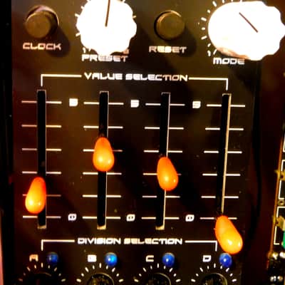 Frequency Central little Melody quanitised 2026 mint+- black/white image 10