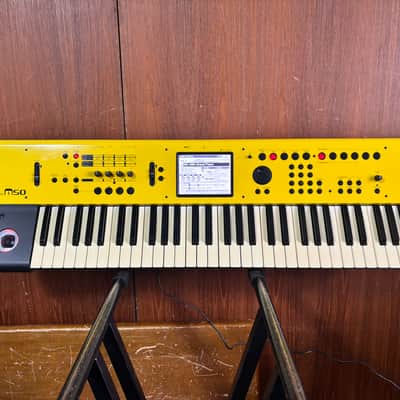 KORG M50-61 61-Key Compact Music Workstation YELLOW Limited edition w/ bag