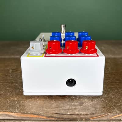 NEW JHS Colour Box V2 2019 - Present - White image 7