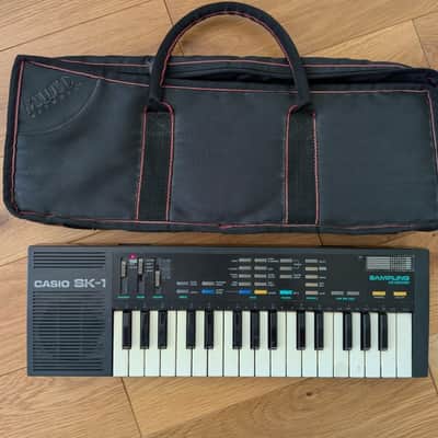 Casio SK-1 32-Key Sampling Keyboard w/bag image 7