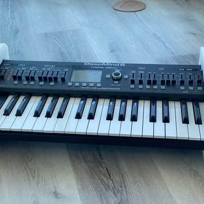 Behringer Deepmind 6 2016