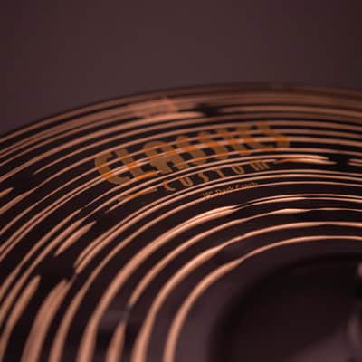 Meinl 19" Classics Custom Dark Crash image 4