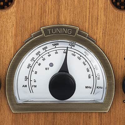 Classic Vintage Retro Style AM/FM Radio with Bluetooth - Handmade Wooden Exterior image 2