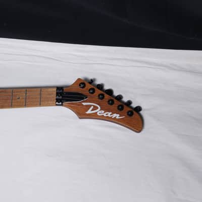 Dean Modern 24 Floyd electric guitar Roasted Maple Vintage Blue w/ Hard CASE - B-stock image 5
