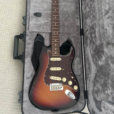Fender Stratocaster Sunburst 2022 - Sunburst image 2