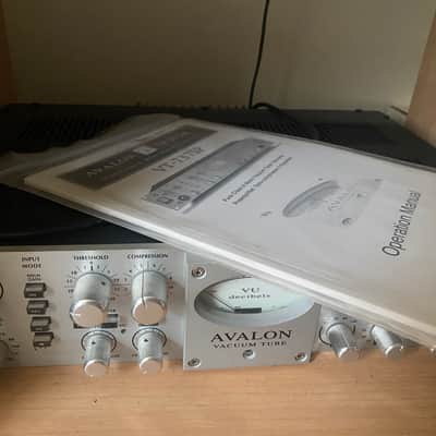 Avalon VT-737sp Tube Pre-Amp, Equalizer, Compressor - Silver image 4