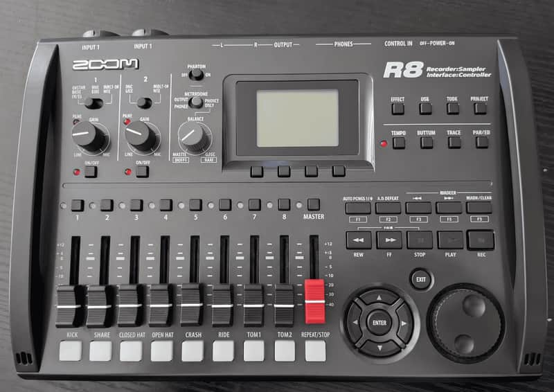 Zoom R8 Recorder: Interface: Controller: Sampler 2010s - Black