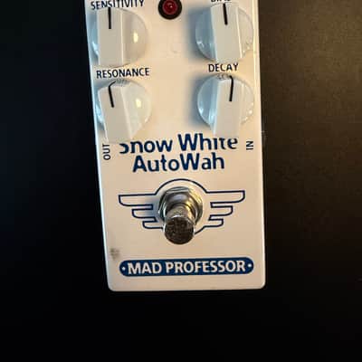 Mad Professor Snow White Auto Wah 2010s - White image 3