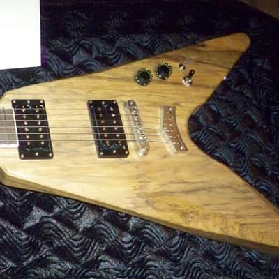 2024 USA Custom Shop Dunable Asteroid Flying V Black Limba Wenge Fretboard Hipshot 25.5 " Scale 7.6 lbs Coffin Case Hardware image 9