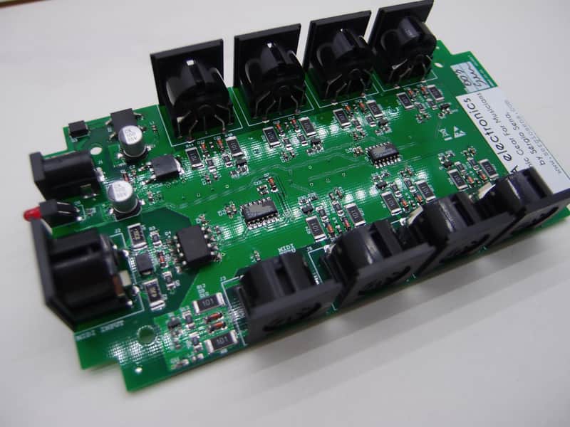 8 Way MIDI Thru/Splitter, 1 In x 8 Thru, Expandable, Synthesizer image 1