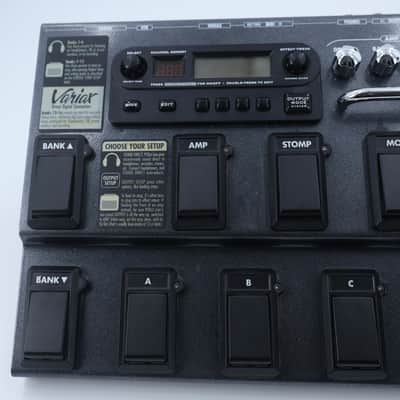 Line 6 Bass POD xt Live Multi-Effect and Amp Modeler w/ Power Supply image 4