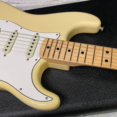 NEW! Fender Custom Shop '68 Reissue Stratocaster DLX - Closet Classic - Aged Vintage White - Handwound Pick-Ups - 7.8lbs - Authorized Dealer - G07637 image 2