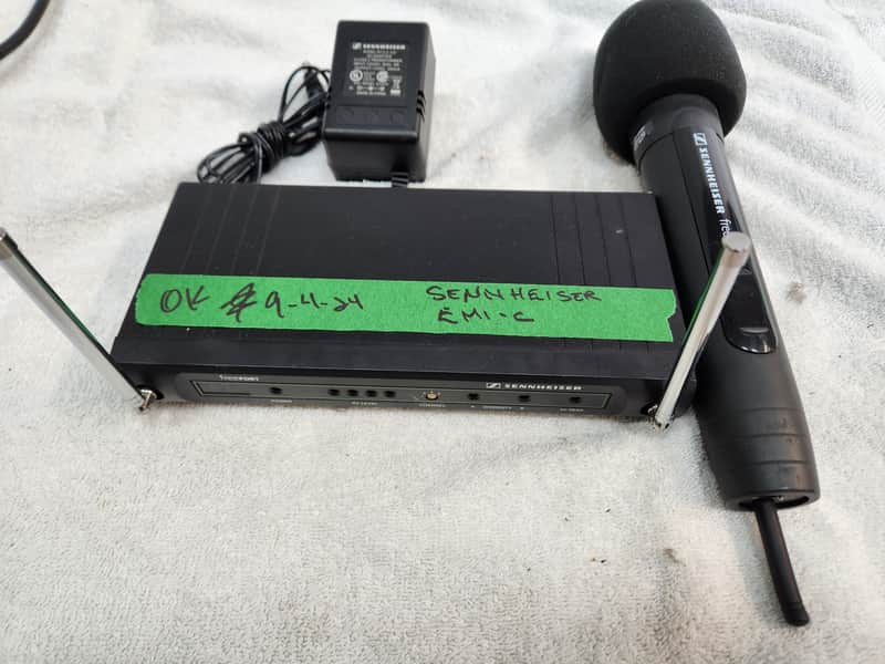 Immagine Sennheiser FreePort EM-1C, Handheld Microphone, Receiver, Power Supply - 1