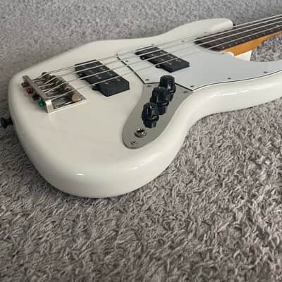 Fender Modern Player Jazz Bass 2012 MIC Olympic White 4-String Rare Bass Guitar image 3