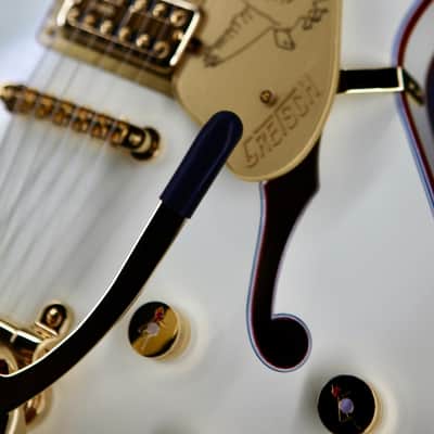 Gretsch FALCON™ CENTER BLOCK LTD DOUBLE-CUT WITH STRING-THRU BIGSBY 2025 - Vintage White image 9