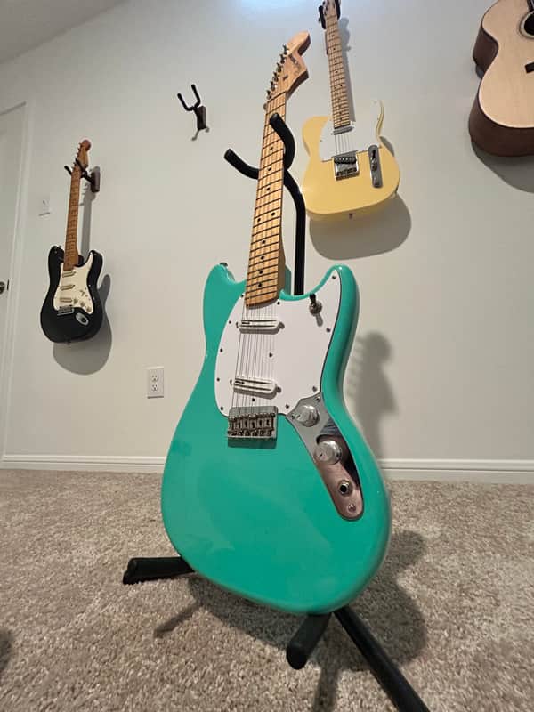 Fender Player Series Mustang (2020) – Seafoam Green – DiMarzio Super Distortion & Chopper – Gator Hardshell Case