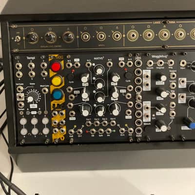 Make Noise System Concrete Expanded with custom case imagen 3