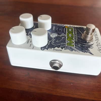 Electro-Harmonix Mod 11 Modulator 2019 - Present - Graphic image 4