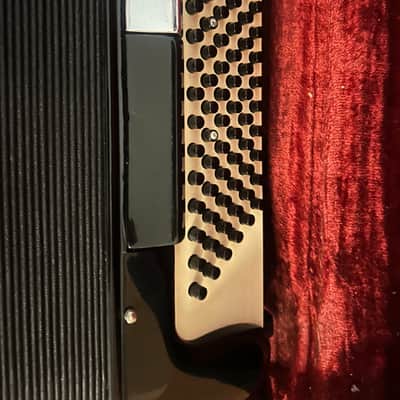 Sonola AA7 full size bass accordion with case fantastic shape image 4