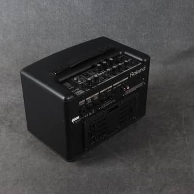 Roland AC-33 Acoustic Amp - 2nd Hand image 4