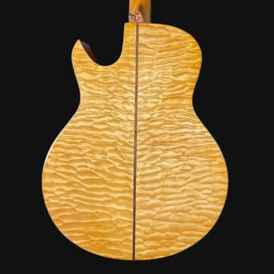 Tanglewood TWX6CESMF Winterleaf Exotic Venetian Cutaway, Quilted Natural image 7