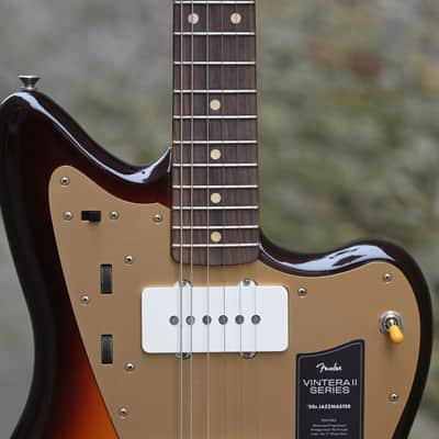 Fender Limited Edition Vintera II Road Worn 50s Jazzmaster- 3-Color Sunburst(4) image 4
