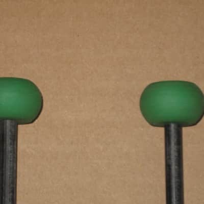 new old stock Gambal GPXR1 (UG13GPXR1) Glockenspiel, Bells, Xylophone Percussive Keyboard MALLETS, 1 and 1/4 inches Green Hard Nylon Flat Ball Heads with Black Synthetic Shafts, with original packaging - from 1990s - early 2000s image 12