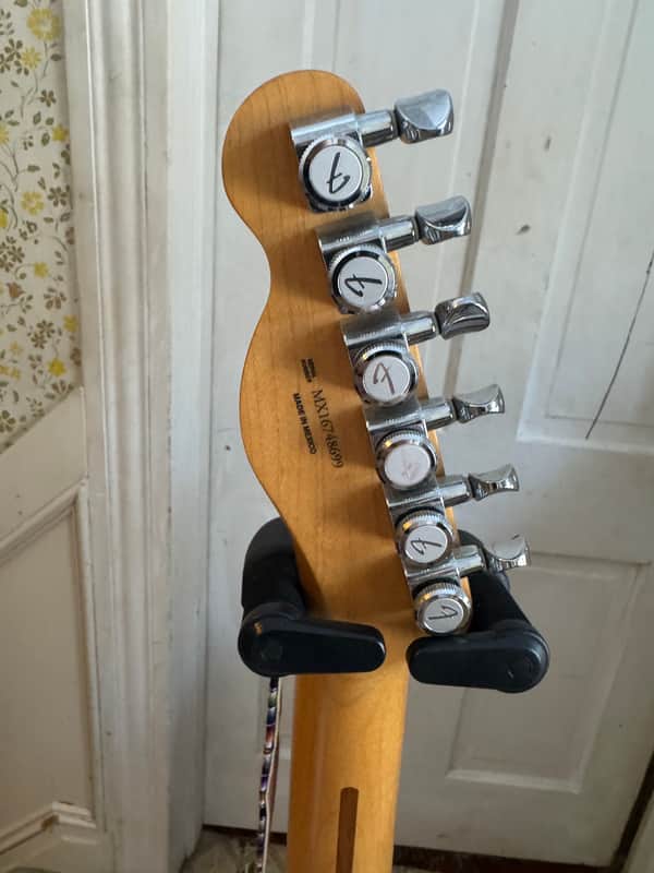 Fender Telecaster Maple Fretboard White Blonde Custom