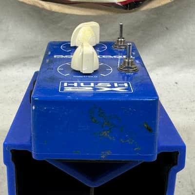 Rocktron HUSH 2X Noise Gate Pedal - missing battery cover image 3
