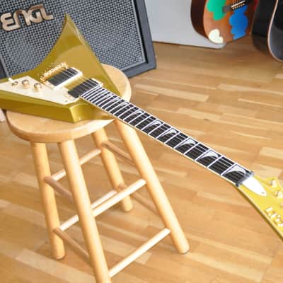 ESP LTD KH-V MGO Metallic Gold / KHV Kirk Hammett Signature / Made in Korea / W24030571 image 3