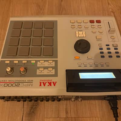 Akai MPC2000XL original manual 8 outs CF cards reader max ram image 8