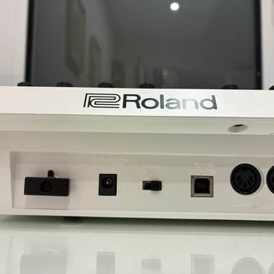 Roland JD-Xi 37-Key Analog/Digital Crossover Synthesizer 2015 - Present - White image 5