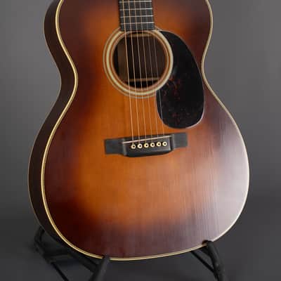 Martin 000-28 1937 Stage 1 Aging 2022 - Ambertone Burst image 3