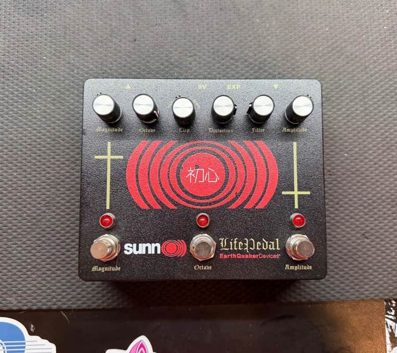 EarthQuaker Devices Sunn O))) Life Pedal Octave Distortion + Booster V3