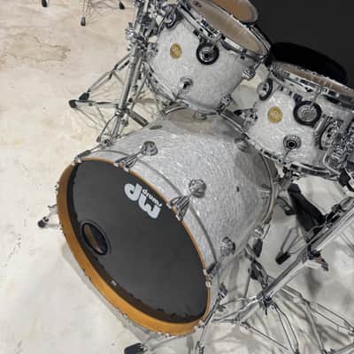 DW  Collector’s Series - White perl image 5