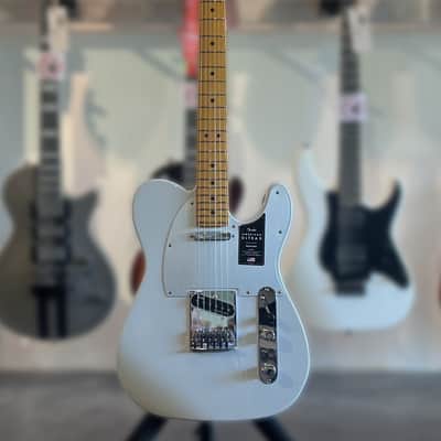 Fender American Ultra II Telecaster with Maple Fretboard - Avalanche image 2