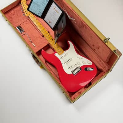 Fender CUSTOM SHOP 56 JOURNEYMAN FIESTA RED - Journeyman Fiesta red image 23