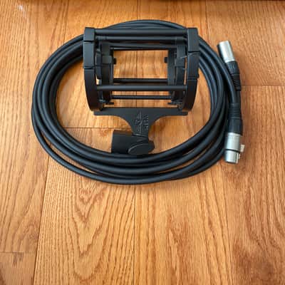 Vanguard Audio Labs V13 Large Diaphragm Multipattern Tube Condenser Microphone 2010s - Maroon image 9
