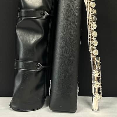 Yamaha YFL-371 Intermediate Flute - Solid Silver Headjoint, Open Hole, Off-set G, B Footjoint w/ Case image 2