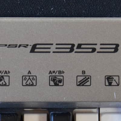 Yamaha Yamaha – PSR-E353 Digital Keyboard w/ X-Stand – Used image 3