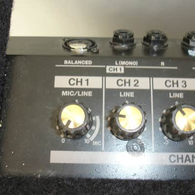 Roland KC-550 180-Watt 1x15" 4-Channel Mixing Keyboard Amplifier image 4