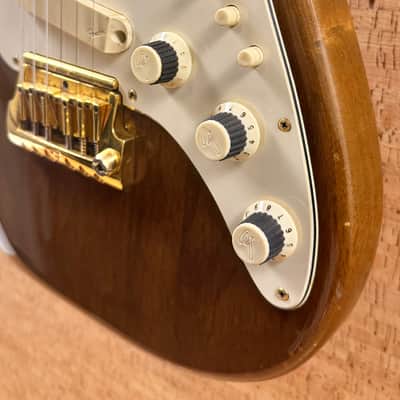 Fender Elite Stratocaster 1983 - Walnut image 8