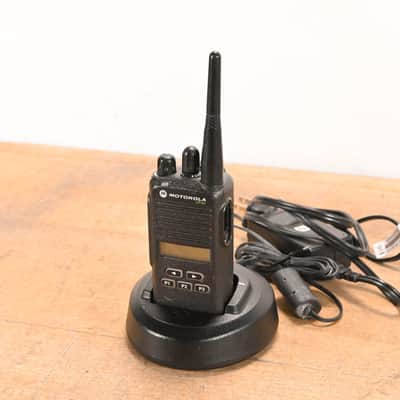 Motorola CP185 Portable Two-Way Radio with PMLN5228A Charger CG01WGE image 1
