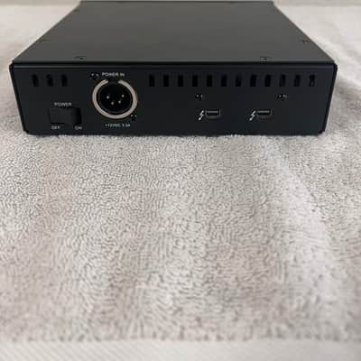 Universal Audio UAD-2 Satellite OCTO Core Thunderbolt 2 DSP Accelerator - Black image 8