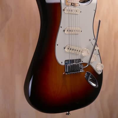 Fender American Elite Stratocaster Electric Guitar in 3-Colour Sunburst image 2