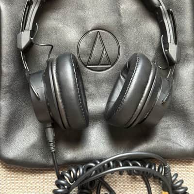 Audio-Technica ATH-M60x Professional On-Ear Monitor Headphones 2018 - Black image 2