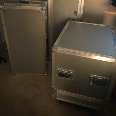 Guitar vault Road case 3 guitars + accessories image 9