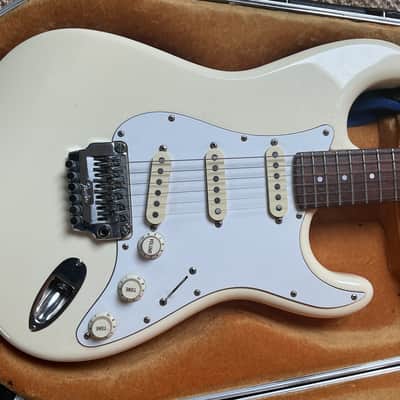 Fender Stratocaster 1985 approx - Cream image 2